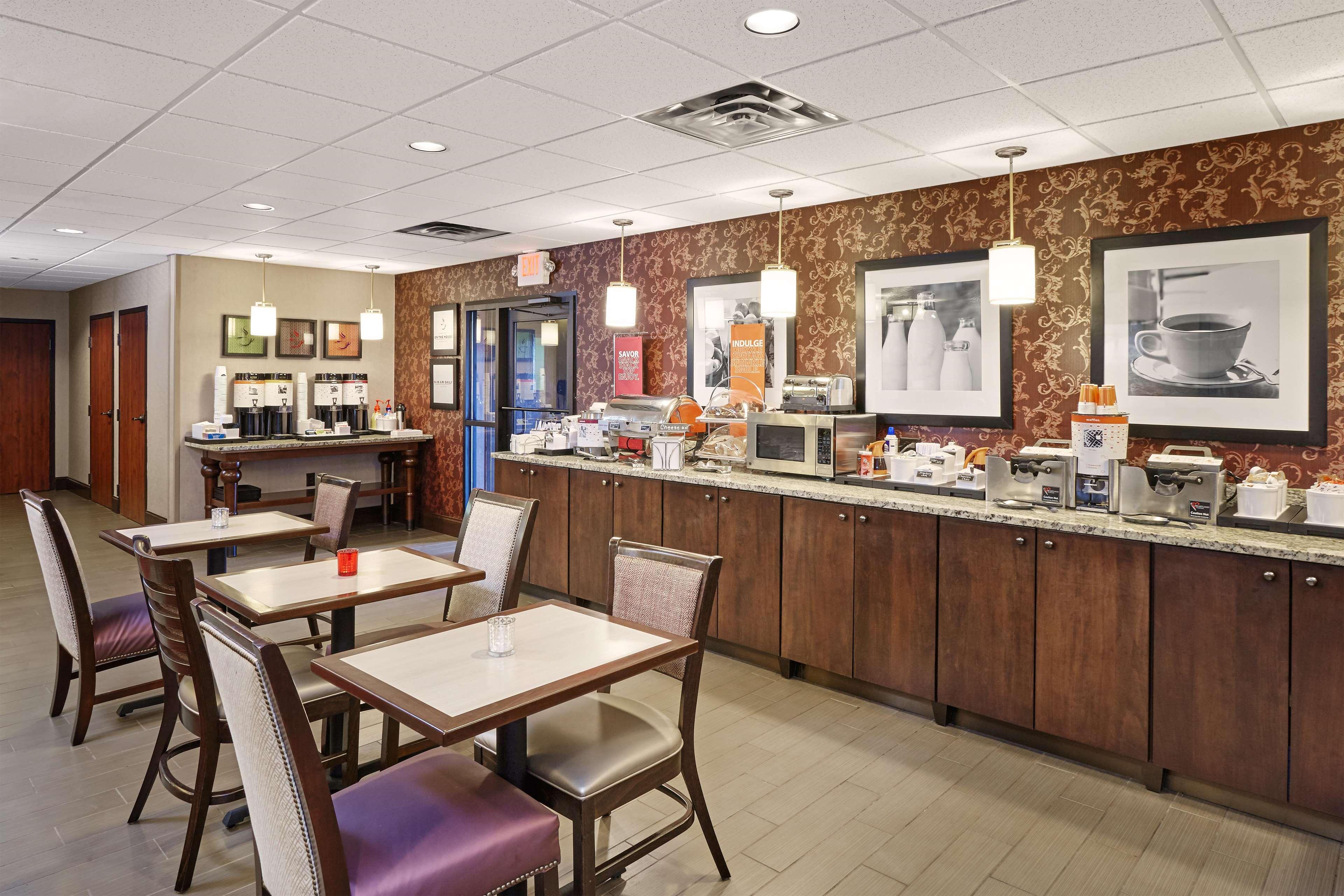 Hampton Inn East Peoria Eksteriør billede